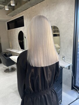 髪屋 紬 【Chu】ハイトーン/ホワイト/抜きっぱなし/ホワイトベージュ