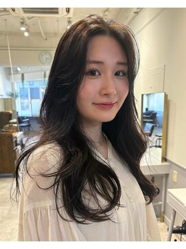 シキ(SIKI) 韓国レイヤー/レイヤー/髪質改善/カット〈yuuna〉