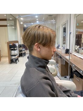 アッシュ 大泉学園店(Ash) ブロンドセンターパート