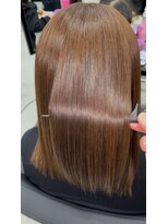 エン 久安(en.)&nbsp;艶パールベージュ｜明るめでも落ち着く大人色