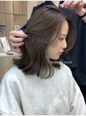 かきあげ前髪　ミディアムレイヤー　レイヤーカット