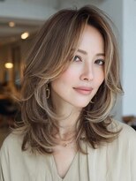 トリッカアヴェダ(tricca AVEDA) 白髪ぼかしハイライト/大人女性/レイヤーカット/ミディアム