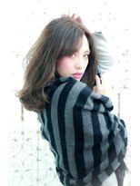 メルクマール(MERKMAL) セクシーな大人セミディ