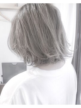 ヘアーアンドアトリエ マール(Hair&Atelier Marl) 【Marlアプリエ】ホワイトベージュの外ハネボブ♪
