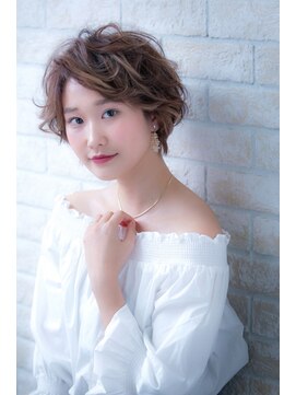 ヘアーアートシフォン 川口東口店(hair art chiffon) ジグザグバング＆３Dカラーのモードなノットヘアミニマムボブ