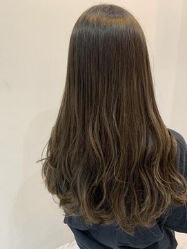 エスカーラ 表参道(THE ESCALA) アッシュグレージュ&髪質改善トリートメント【タビラマユミ】