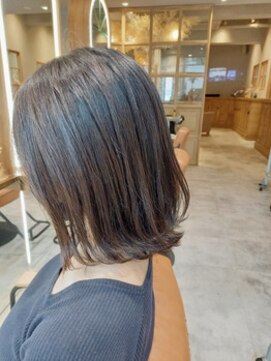 オレロ 国立(olelo) 大人ガーリー/似合わせカット/リバースセンターパート/国立