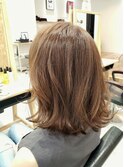 ベージュブラウン