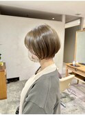 ショートボブ