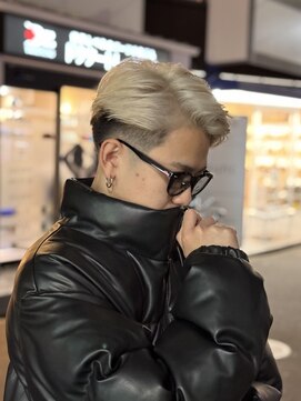 サン 大阪梅田(SUNC) 【ハイトーン】【フェードカット】