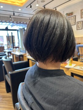 フレンズ 山鼻店(friend's) ふんわりショートボブ