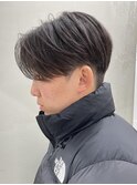 刈り上げセンターパート毛流れニュアンスパーマ