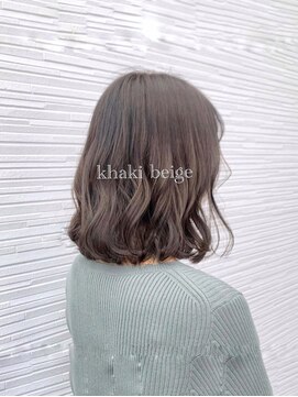 カペリ デ アーテ(Capelli di arte) カーキベージュ