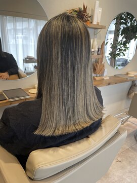 ジュアヘア(Jua hair) ミディアムボブ　白髪ぼかしハイライト