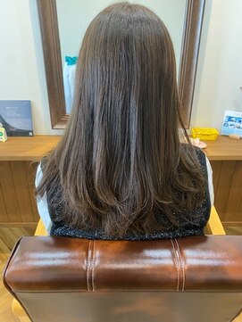 ユーム(U mu) 軽すぎないレイヤースタイル