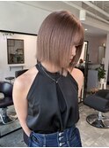 切りっぱなしボブ×くすみブラウンベージュ