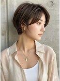 earthショートレイヤーボブミルクティー丸みショートボブ