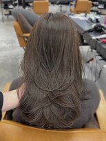 ソピ バイ インビテーション(sopi by invitation) オリーブグレイ/レイヤーカット/艶髪/*