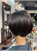 ショートボブ