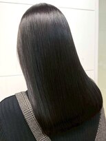 カミラボ(KAMI LABO)&nbsp;縮毛矯正 黒髪ストレート 髪質改善 セミロング うるつや