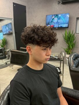 リッチブランドアンドコー(Rich Brand&Co) スパイキーショート　フェード　スペインカール　ルーズパーマ