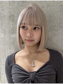 ホワイトベージュ