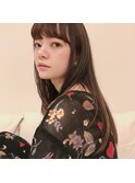アッシュベージュ×ニュアンスストレートヘア