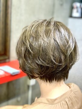 1+ アンプリュス(Unplus) フレンチボブ