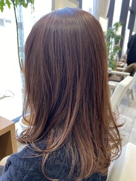 ヒアカアヴェダ 天神VIORO (Heaka AVEDA) レイヤー【３０代/４０代/艶カラー/ハイライト】Ｄ