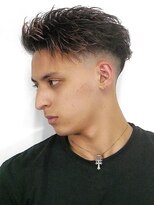 イーラ(era)&nbsp;リバースパーマ　七三分け　刈り上げ　フェード　ツーブロック