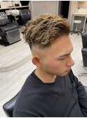 ツイストスパイラルパーマ×スキンフェード