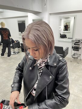 ローグ(LOGUE) BOBxグレージュ