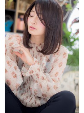 カバーヘア ブリス 戸田公園西口店(COVER HAIR bliss) ナチュラルアッシュブラック斜めバングh2戸田公園20代30代40代