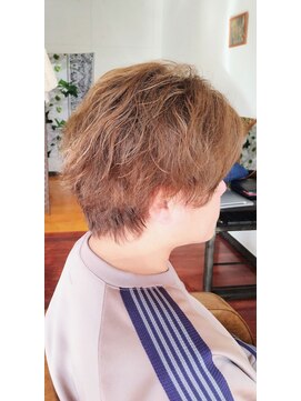 エヴァン(Evan) 伸ばしかけヘアにフワッとパーマスタイル