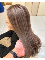 ソエル(Sowel)&nbsp;明るめ白髪ぼかしハイライト