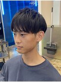 ツーブロックナチュラルショートマッシュ