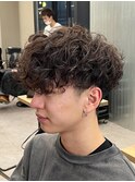 スパイラルパーマツイストパーマアップバング短髪メッシュ