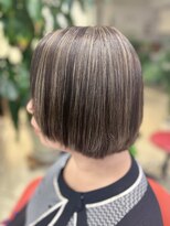 ボンビィヴァン(bon-vivant)&nbsp;白髪ぼかしハイライト+髪質再生レブリン酸の酸熱トリートメント