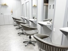 ビーチ ステラタウンまえ店(Beach)の雰囲気(2/8リニューアル!白を基調とした店内《加茂宮/宮原》)