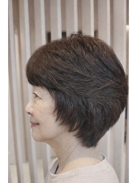 ウィベリー(Weevery) ＜フルウィッグ＞スタンダードショート