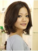 大人可愛いミディスタイル