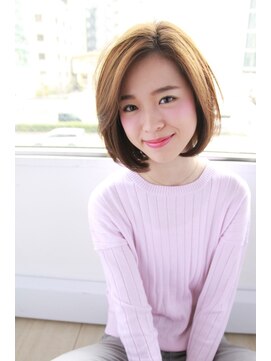ビームズ ヘアー ブラン(Bee ms HAIR Blanc+) ビームズヘアー　ミディアムボブ　ナチュラルベージュ