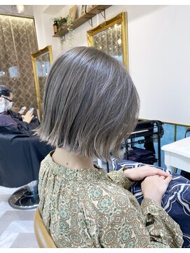 ロンドアベニール 北千住(Lond avenir) ぱつっとボブ　グレー　西田大樹