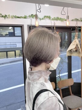 リッカ(RICCA) グレージュカラー/ボブウルフ/ココアベージュ 20代 30代 I1-1103