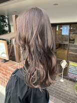 ビグディーサロン 武庫川(BIGOUDI salon) 顔まわりがおしゃれ。ロングレイヤーカット。
