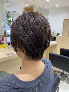 サラ 新宮店(SARA) 【福岡新宮】フォルムがきれいな小顔ショートスタイル 20代 30代