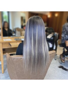 フツーロ 栄(FUTURO) プルエクステ