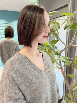 ノエ トトン(noe tton) イメチェン/ホワイトブロンド/外ハネボブ/美髪/名駅10