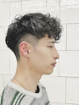 メリケンビューティーパーラー コウベ(MERICAN BEAUTY PARLOR KOBE) メンズカットスペインカールサイドフェードショート