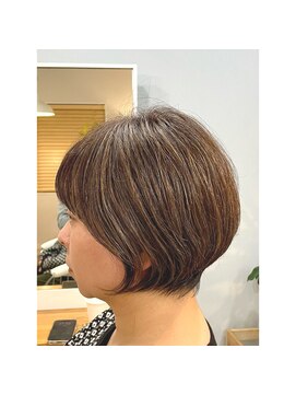 ハイライトショートボブ